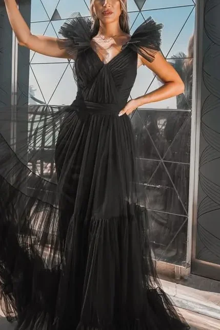 A-Line Straps V-Neck Pleated Tulle Sleeveless Black Long Prom Dress