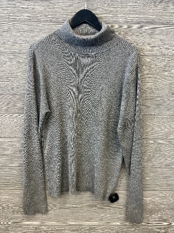 Top Long Sleeve By Liz Claiborne In Silver, Size: Xl