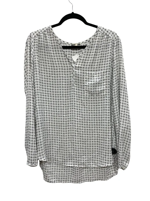 Top Long Sleeve By Pleione In Black & White, Size: L